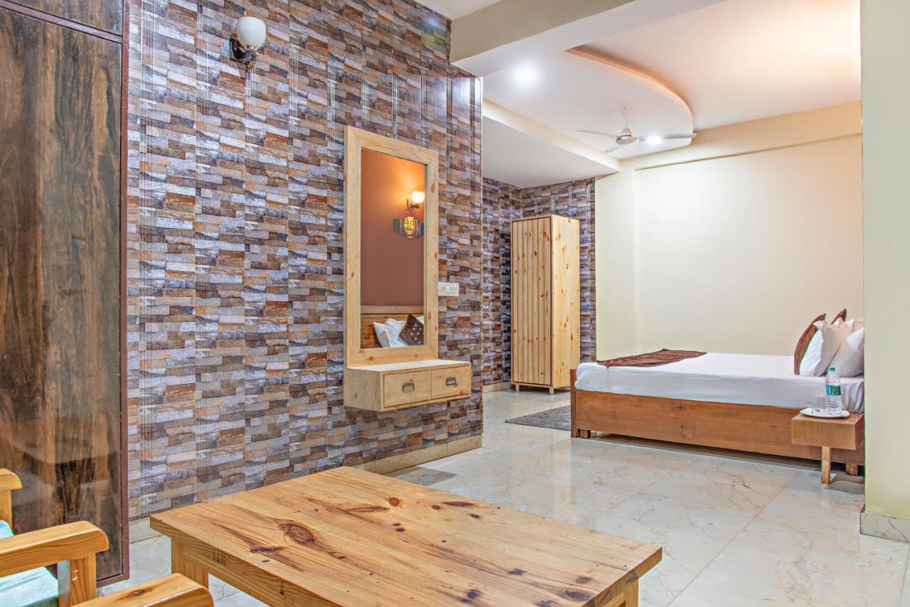 The Hillcrest Paradise Kasauli Zewnętrze zdjęcie