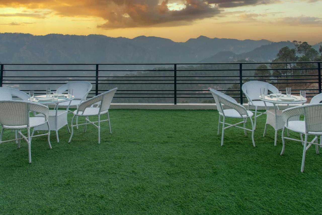 The Hillcrest Paradise Kasauli Zewnętrze zdjęcie