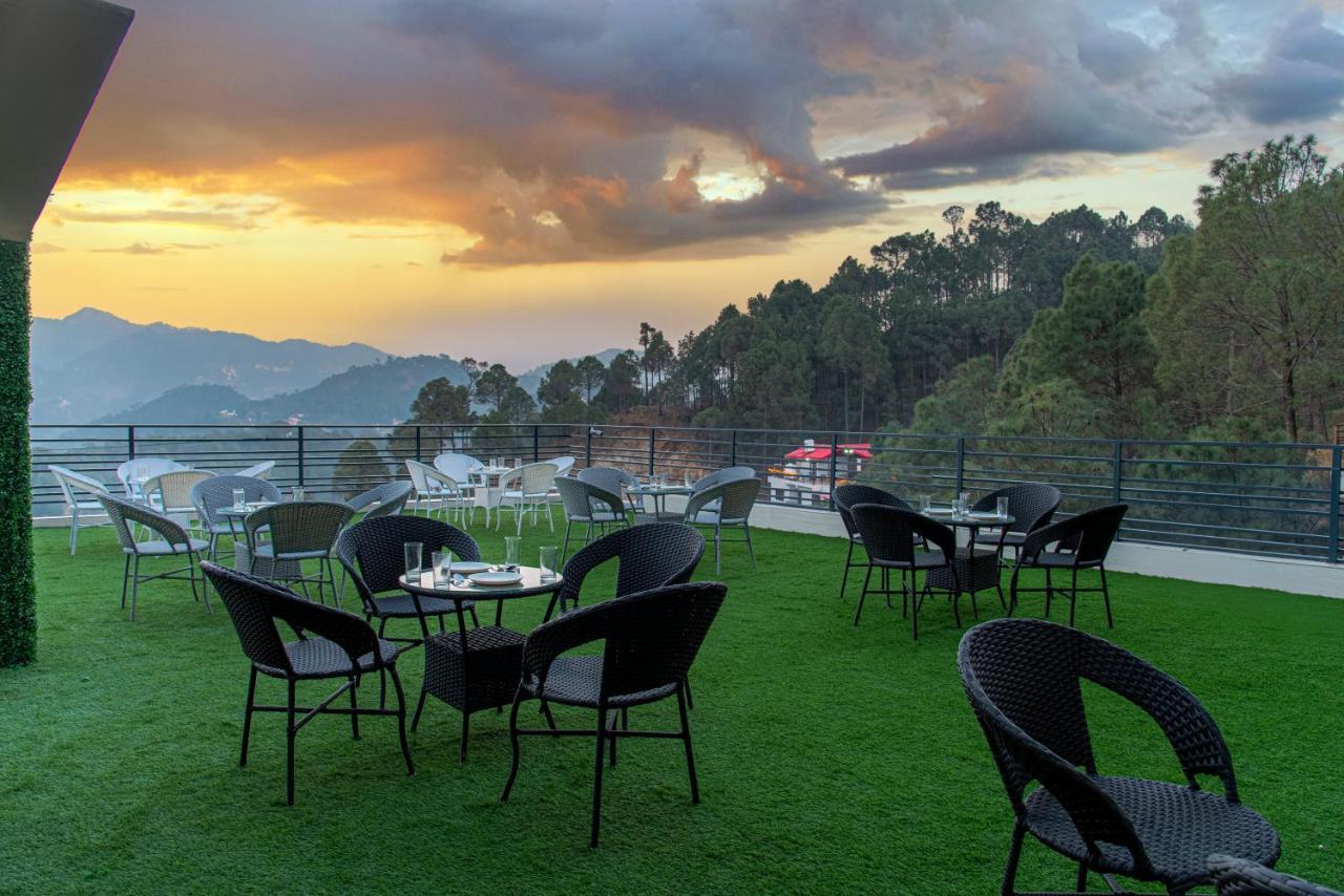 The Hillcrest Paradise Kasauli Zewnętrze zdjęcie