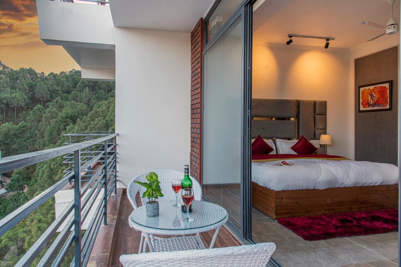 The Hillcrest Paradise Kasauli Zewnętrze zdjęcie