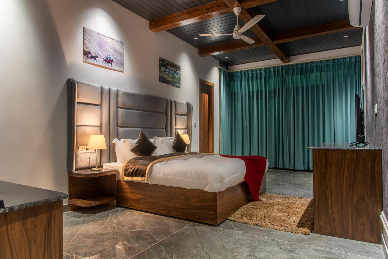 The Hillcrest Paradise Kasauli Zewnętrze zdjęcie