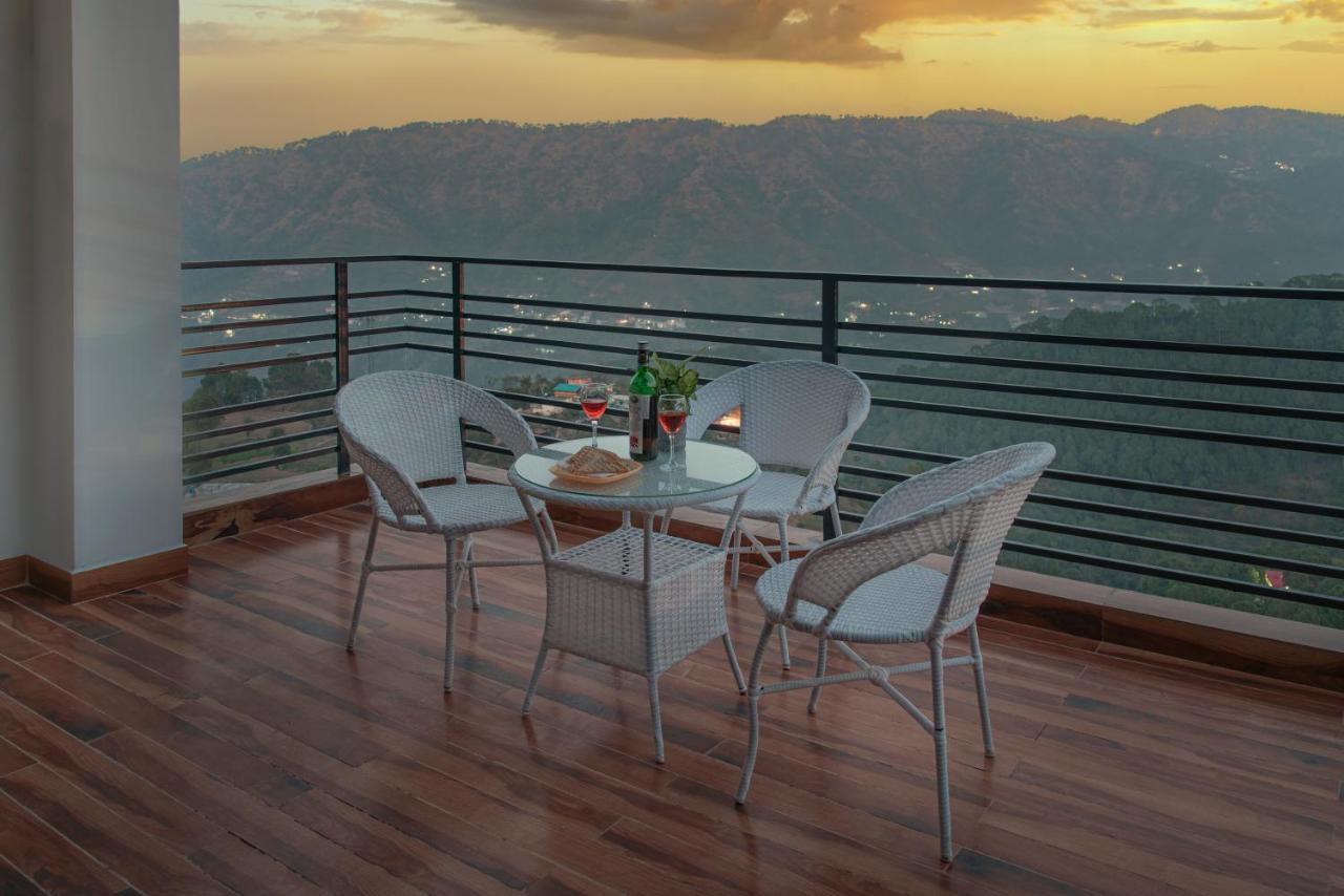 The Hillcrest Paradise Kasauli Zewnętrze zdjęcie