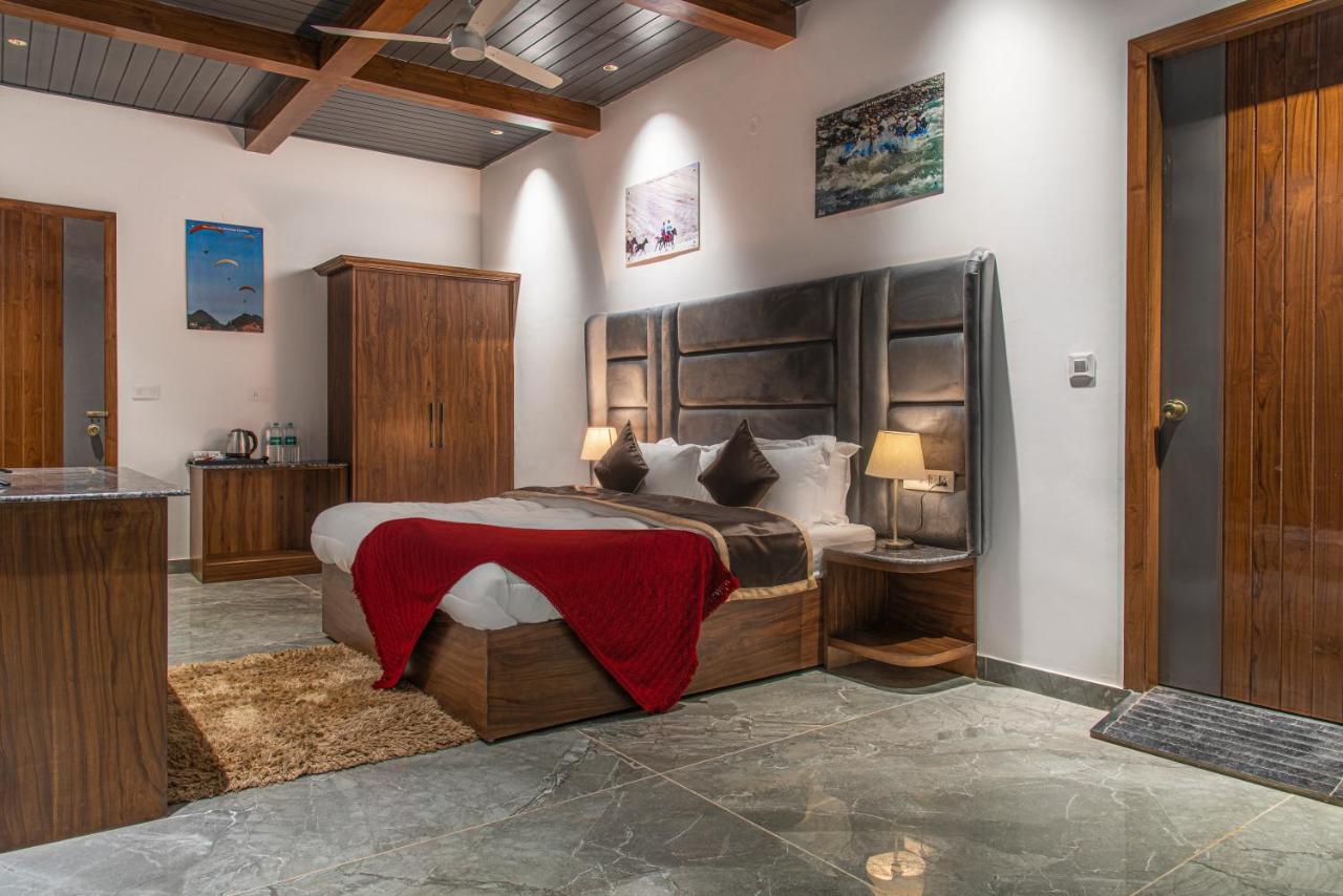 The Hillcrest Paradise Kasauli Zewnętrze zdjęcie