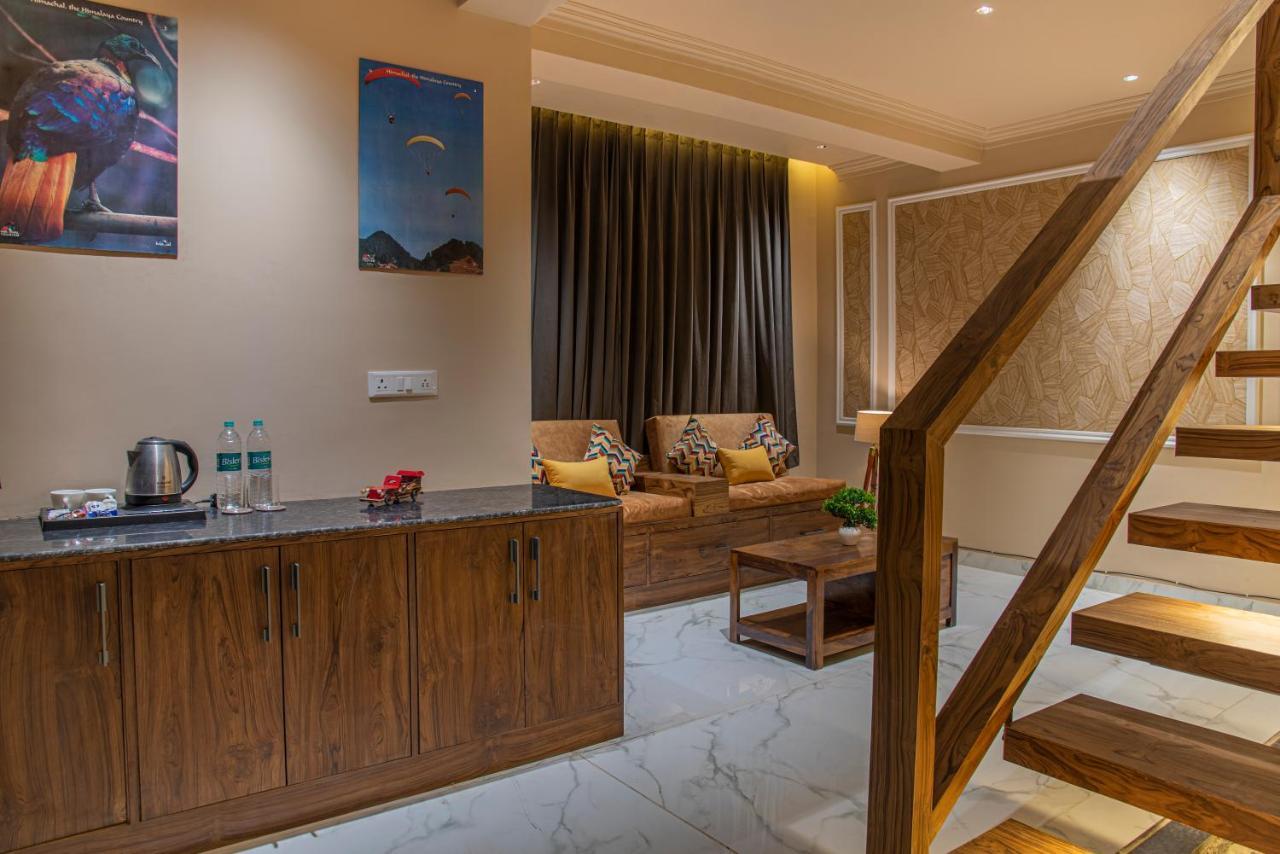 The Hillcrest Paradise Kasauli Zewnętrze zdjęcie