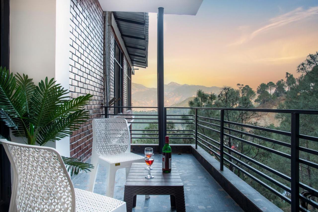 The Hillcrest Paradise Kasauli Zewnętrze zdjęcie